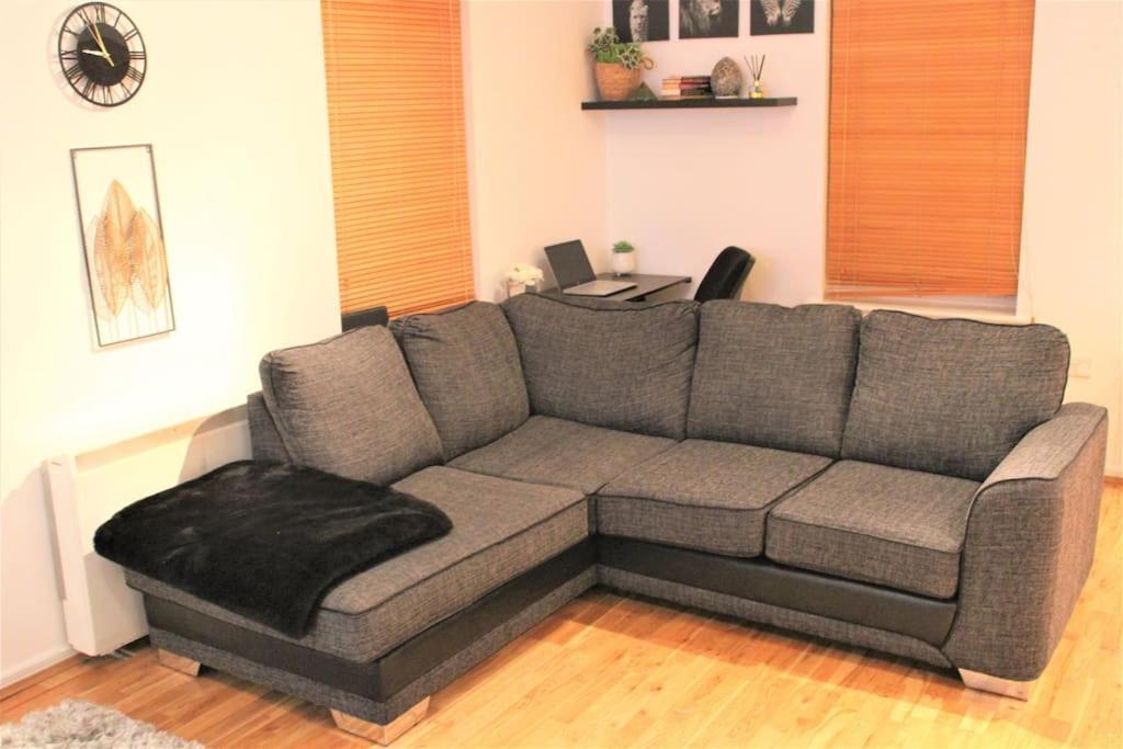 Lovely Modern Apartment Close To Town Centre Lexden Экстерьер фото