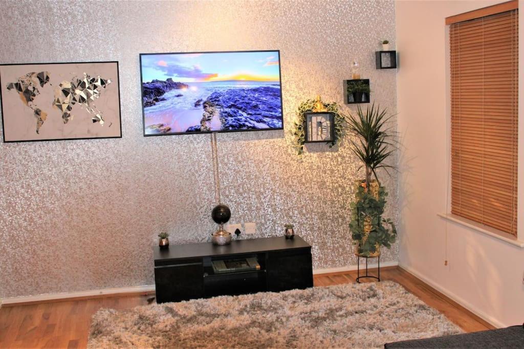 Lovely Modern Apartment Close To Town Centre Lexden Экстерьер фото