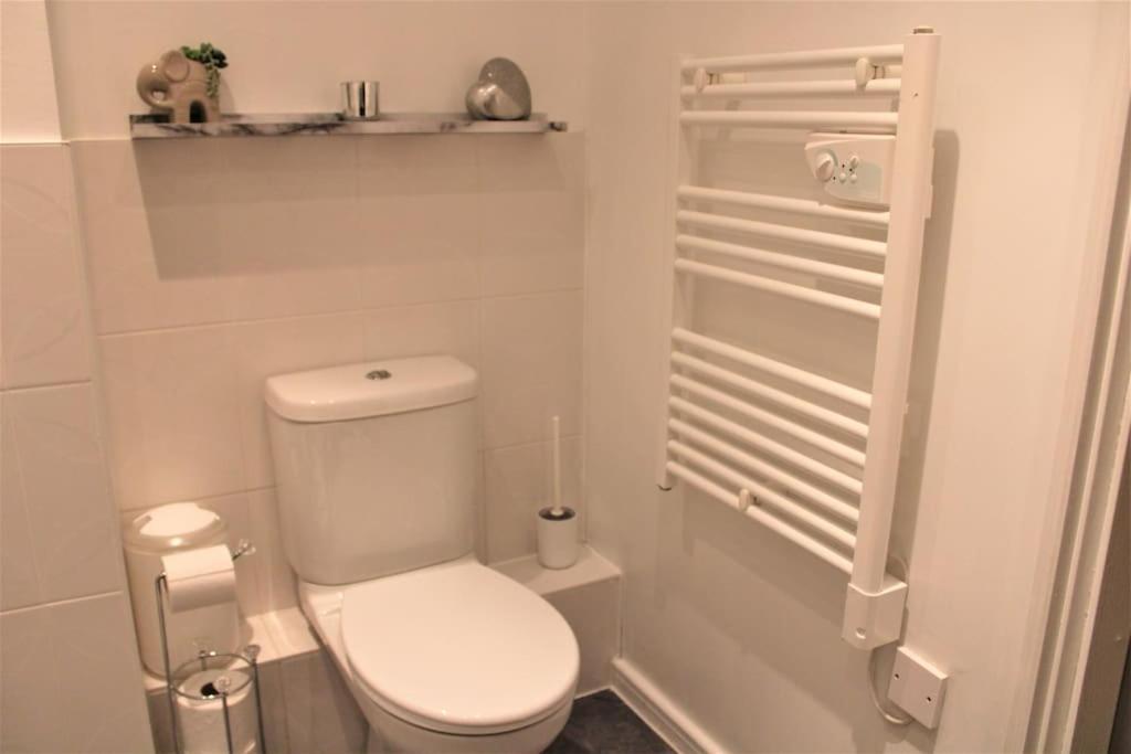 Lovely Modern Apartment Close To Town Centre Lexden Экстерьер фото