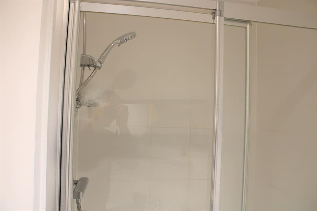 Lovely Modern Apartment Close To Town Centre Lexden Экстерьер фото