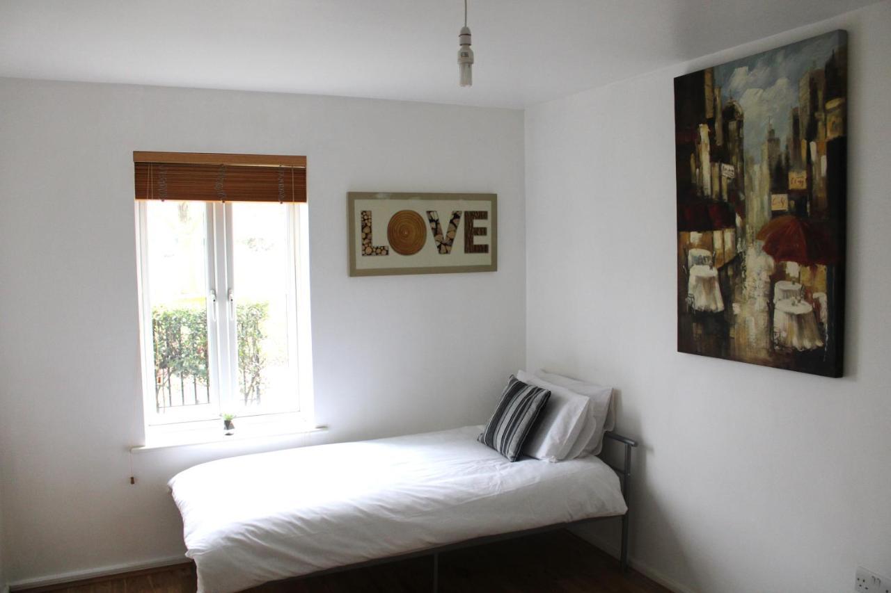 Lovely Modern Apartment Close To Town Centre Lexden Экстерьер фото